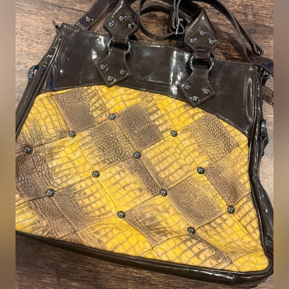Yellow and Brown Geometric Shoulder Bag - Picture 2 of 8